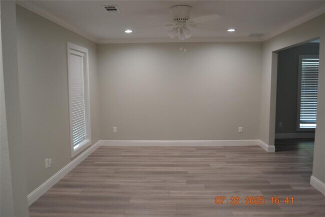 Building Photo - 14923 Perthshire Rd