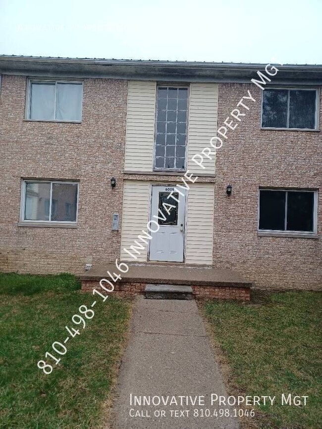 Building Photo - 6009 Holiday Gardens Dr