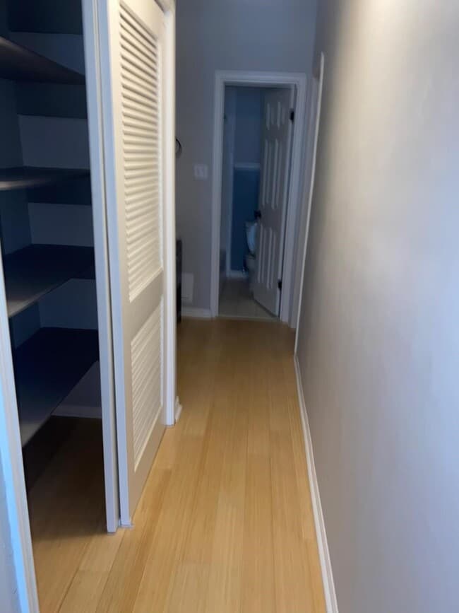 Building Photo - 2100 Tanglewilde St