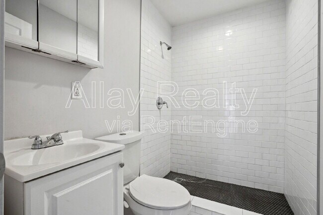 Building Photo - 1770 Rogers Ave SW