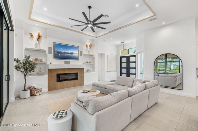 Building Photo - 8499 Serrano Cir