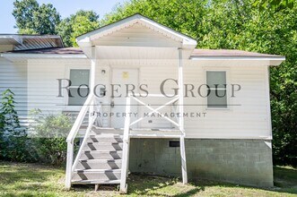 Building Photo - #450 - 923-925 Arch St Duplex