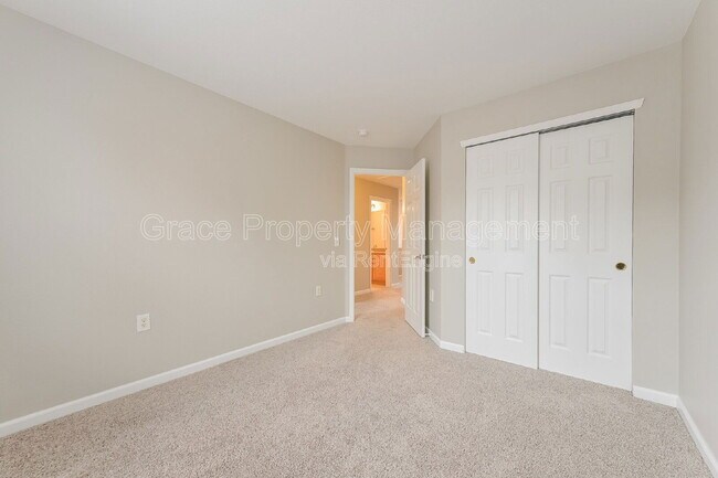 Building Photo - 1495 Red Cliff Way