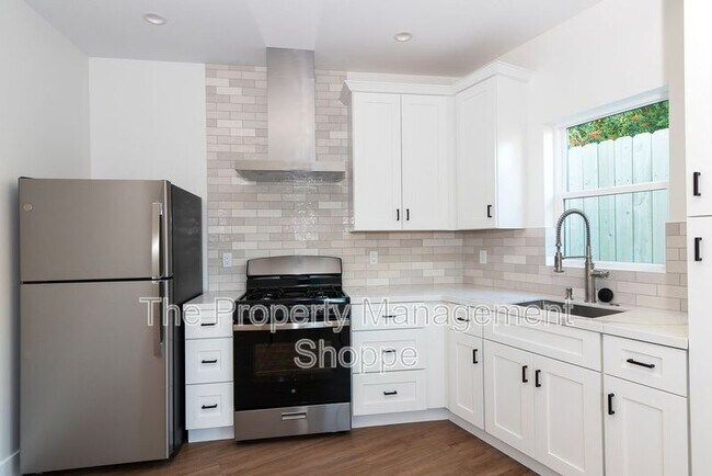 Building Photo - Live Oak 31B