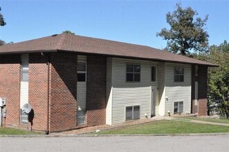 Building Photo - dew3941