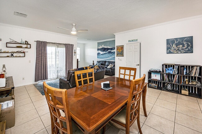 Building Photo - 3021 Grandiflora Dr