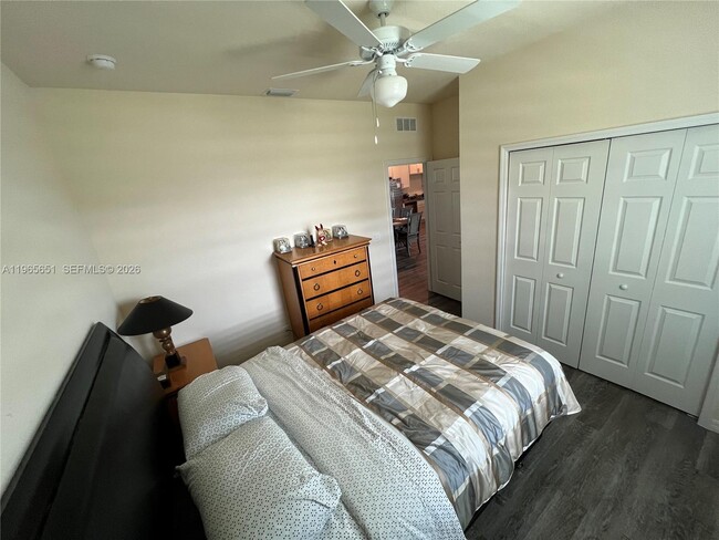 Building Photo - 9003 Largo Cir