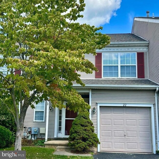 Building Photo - 22 Honey Locust Ln