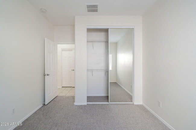 Building Photo - 15224 W Desert Hills Dr