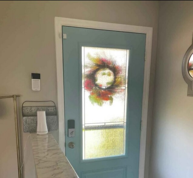 Building Photo - 1042 Interurban Ave