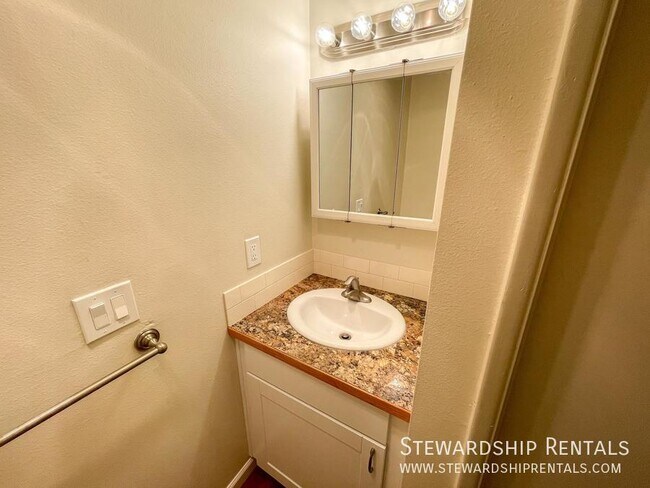 Building Photo - 1793 Patterson Alley