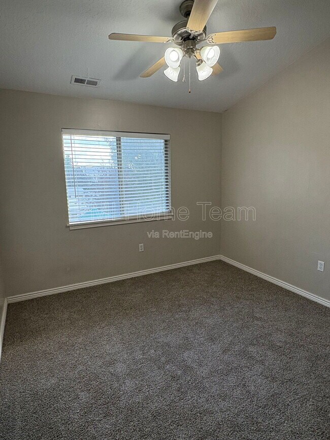 Building Photo - 260 Ailee Lane