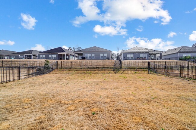 Building Photo - Solena at the Vineyards - Luxury Ranch 3-b...