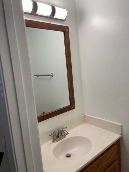 Half Bathroom - 433 Ridgefield Ave