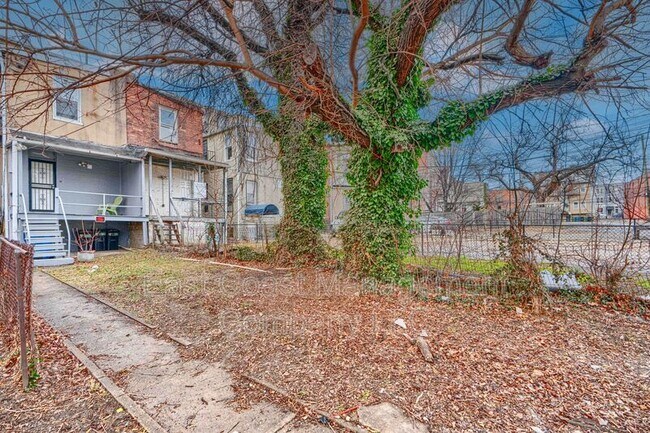 Building Photo - 2417 Maryland Ave