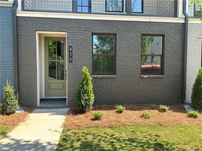 Building Photo - 430 N Park