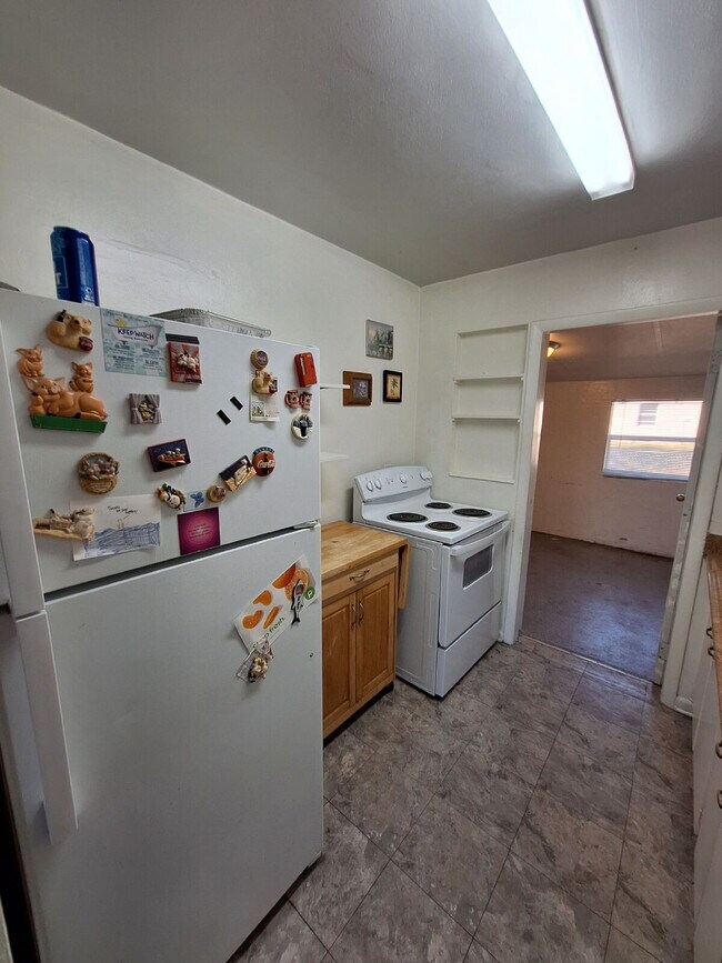 Building Photo - 3/2 Single Family Home available in Pt Charlotte