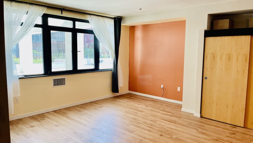 Building Photo - 1551 4th Ave