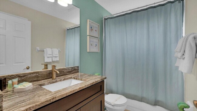 Building Photo - 8176 Fan Palm Way