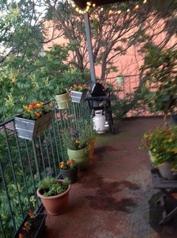 Building Photo - 278 Monmouth St