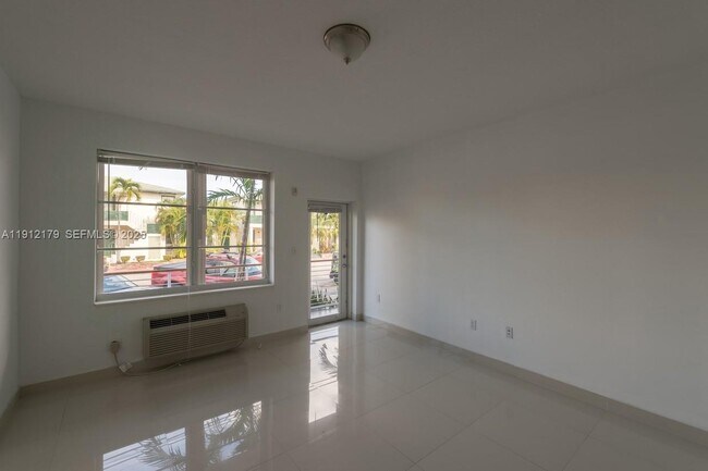 Building Photo - 540 74th St