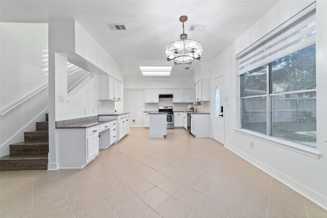 Building Photo - 20415 Longspring Dr