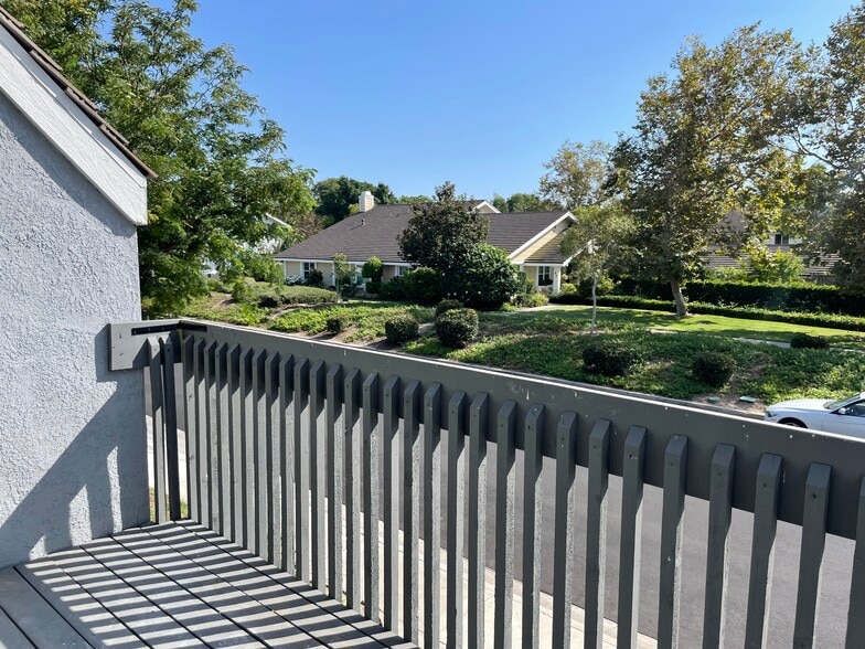 Building Photo - 79 Wildwood