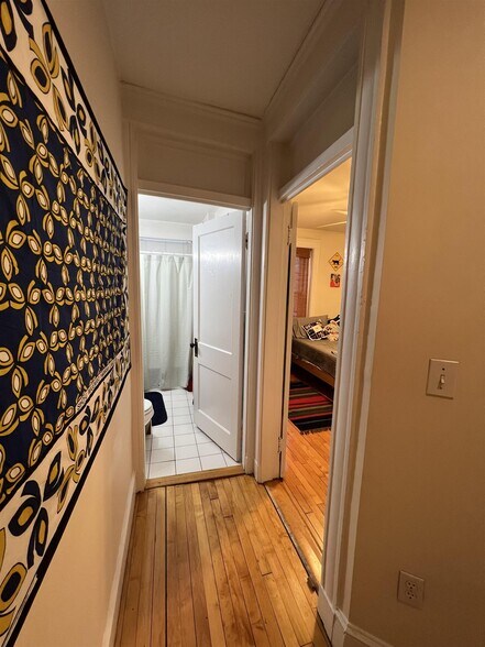 Building Photo - 325 Harvard St