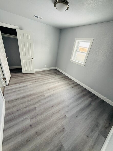 Building Photo - 1713 Maple St