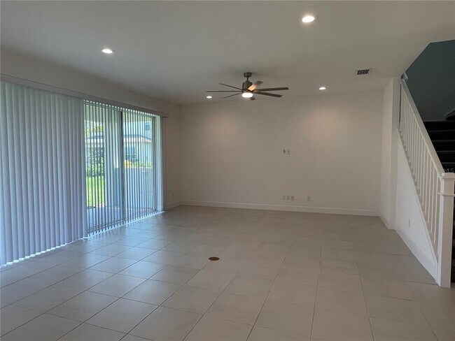 Building Photo - 3072 Hollow Hickory Pl