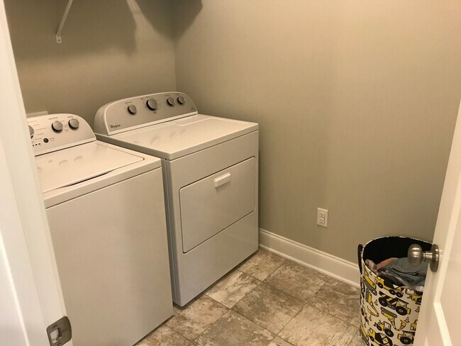 Building Photo - 850 Longleaf Pine Pl