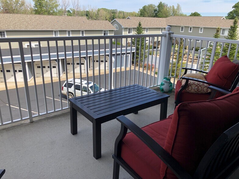 Front balcony - 235 N Whittaker St