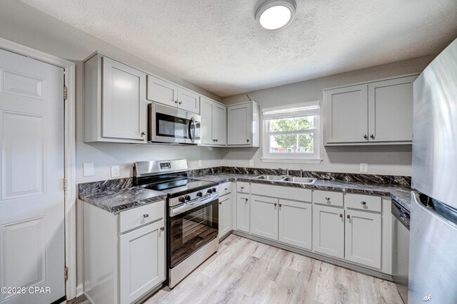 Building Photo - 3712 Burnham Way