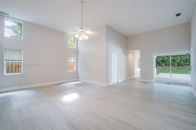 Building Photo - 9818 SW 111th Terrace