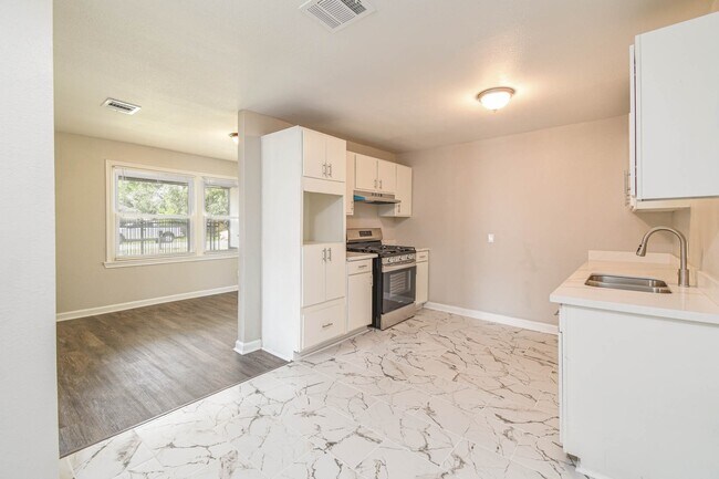 Building Photo - 3709 Gager St