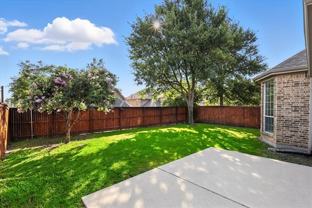 Building Photo - 8740 Dayton Dr