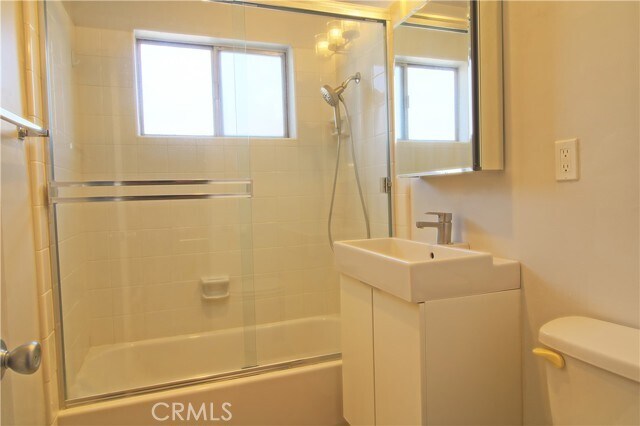 Building Photo - 807 E Cottonwood Rd