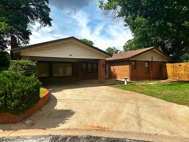 Building Photo - 35 Mill Ct