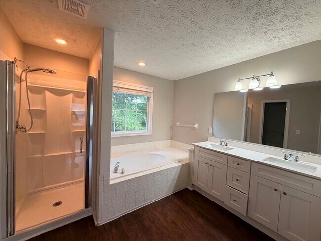 Building Photo - 2845 White Blossom Ln