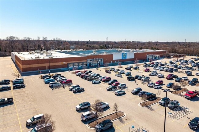 Building Photo - 708 W 65th St