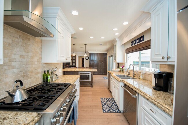Building Photo - Welcome to Newport Beach