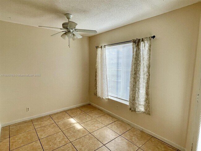 Building Photo - 815 Boynton Beach Blvd