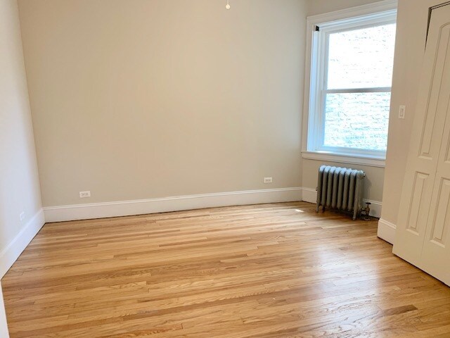 Building Photo - 1727 W Bryn Mawr Ave