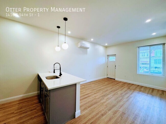Building Photo - 1416 S 54th St