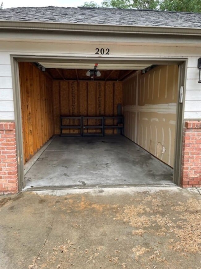 Building Photo - Fantastic Condo with Mountain Views