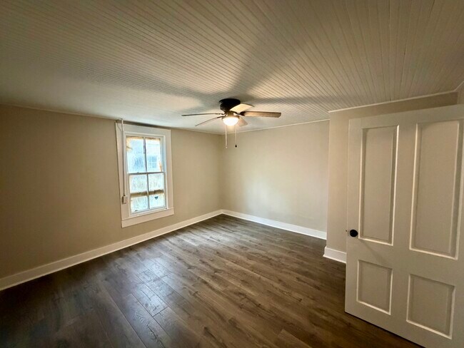 Building Photo - 807 2nd Ave N