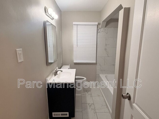 Building Photo - 14345 Stout St