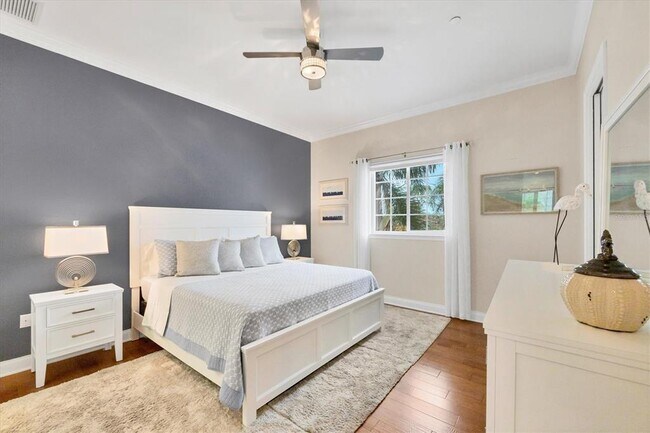 Building Photo - 455 Nokomis Ave S