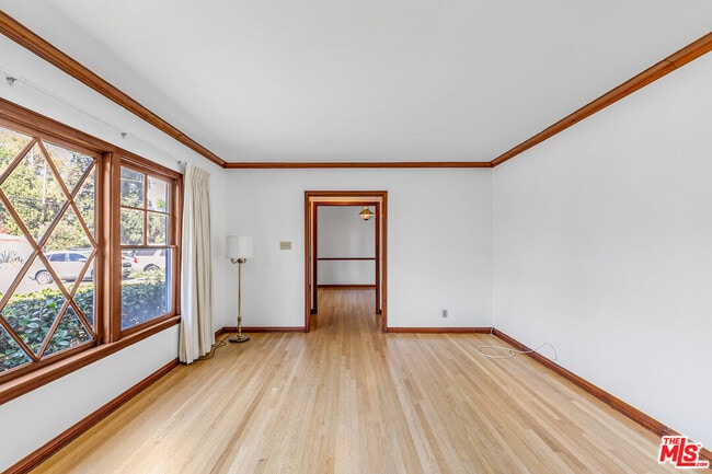 Building Photo - 15436 Camarillo St