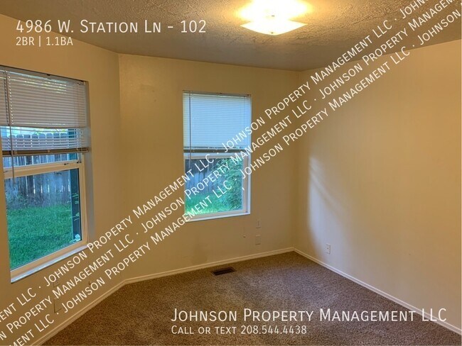 Building Photo - 4986 W Station Ln